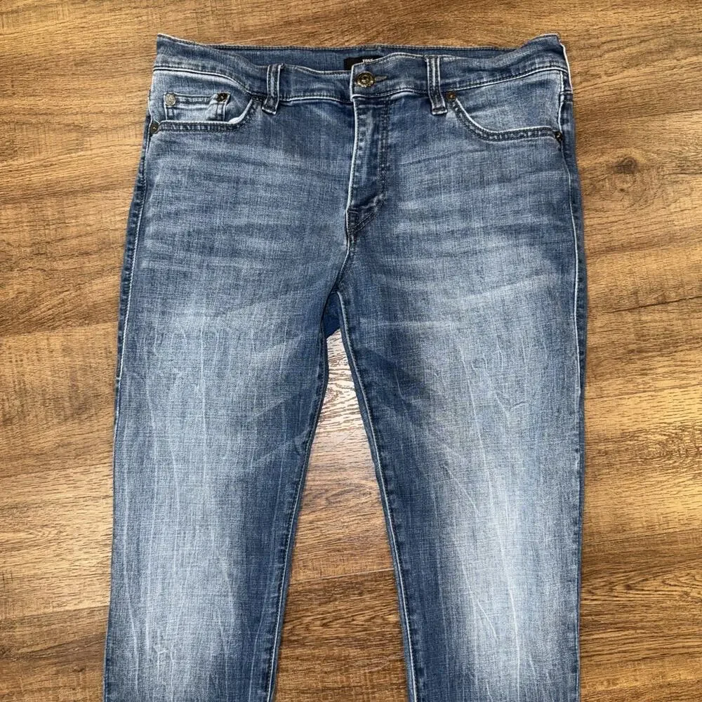 TRUE RELIGION Tony Straight Jeans Mens Size 34 (34x31) Medium Wash Blue